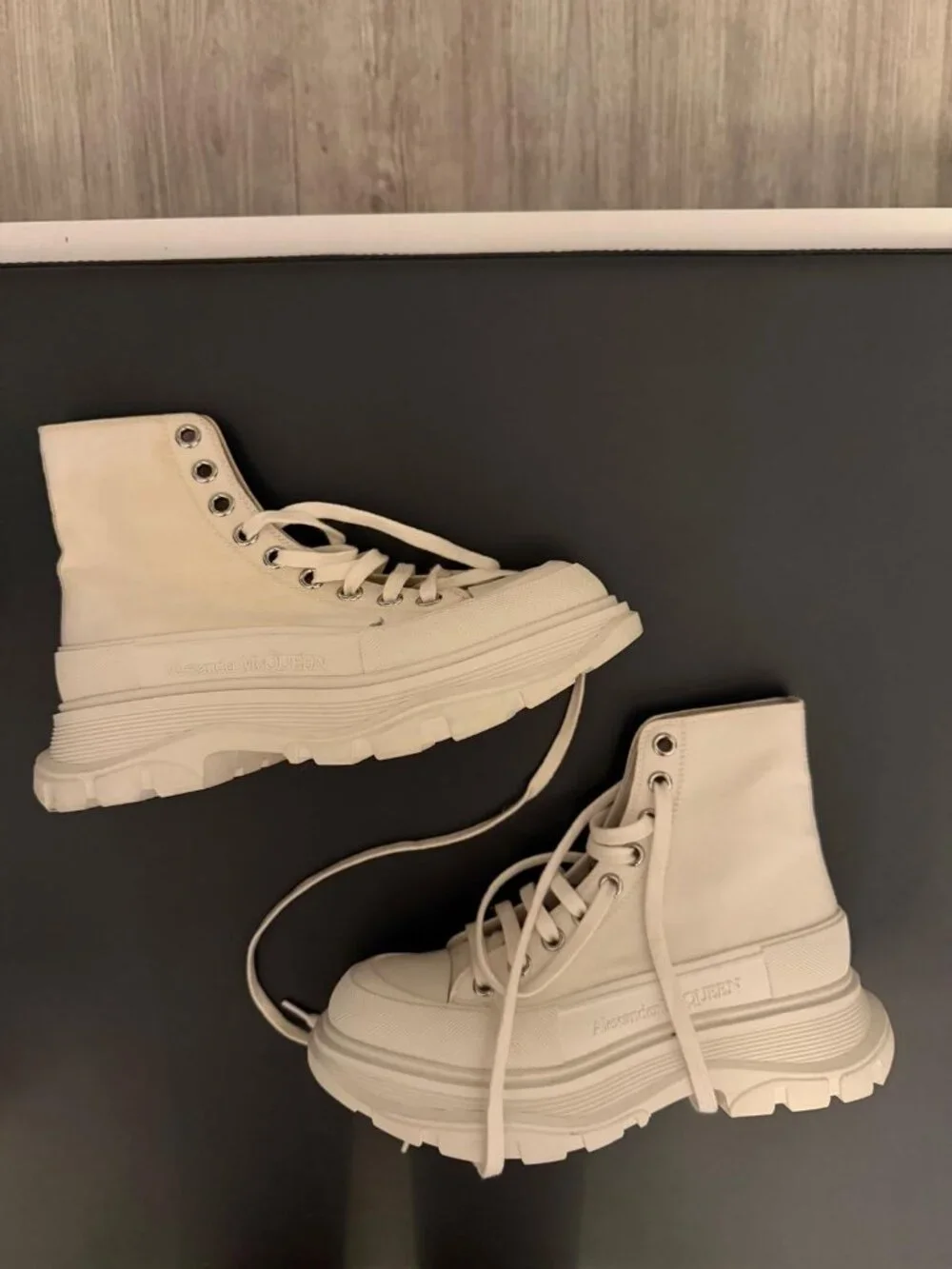 Alexander McQueen Tread Slick High-Top Sneakers – White – Size 37.5 – New Brand
